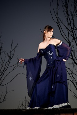 lyrisdesign:  The beautiful Angeline in the Astrea corset and gown. Raw silk and chiffon, hand painted with stars and a moon.Clothing by Lyris Design: www.lyrisdesign.com Photography by Break Free: https://www.facebook.com/breakfreephotos Model, hair