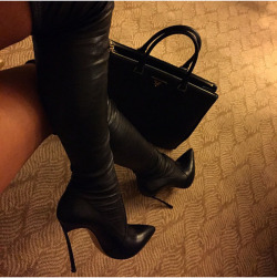 ok&hellip;i fucking love boots. i&rsquo;ll wear them all year. but i just&hellip;how is that heel not going to just snap? don&rsquo;t get me wrong, these are sexy as hell, but uh&hellip;yeah&hellip;impractical? dangerous?