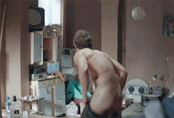 heydrichmuller:   for DirectorJérôme Salle, (2013)   Orlando Bloom naked in “Zulu”   