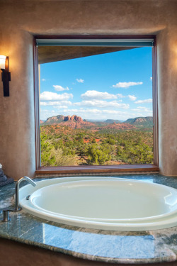 homeadverts:  Bathroom with a desert view. Make sure to check all the photos from this amazing Arizona residence. // homeadverts