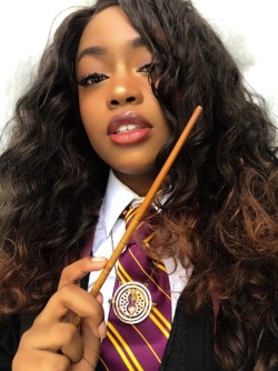 pixelghosts:  brown eyes, frizzy hair and very clever⚡️   I haven’t cosplayed Hermione in a hot minute because my last Hermione pictures attracted a lot of negative attention. But HP was a big part of my childhood and I’m still very fond of the