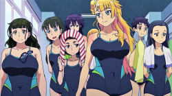 veranthia:  gyarukocchi:  the body types, the body types  do my eyes cruelly deceive me or is that an actual plus-sized girl in anime 