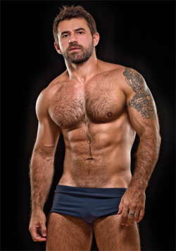 tantalus69:  Can a guy be any more gorgeous, any more desirable than Fabricio Ternes?