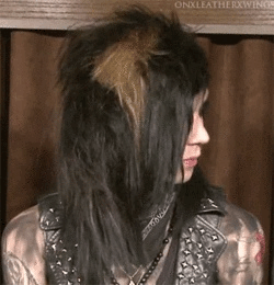 anothervictimanotherviper:  carry-me-to-safetyx:  Andy you are fucking fabulous. You go girl   I don’t even think he’s aware of his beauty. He just does this little nonchalant hair flip and millions of girls everywhere die of heart failure.