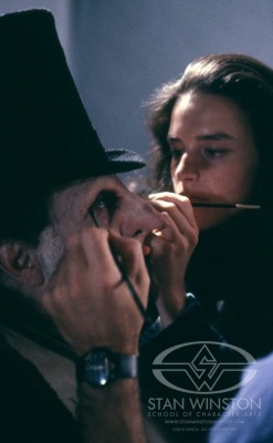 specialeffectsmakeup:  Makeup artist Eileen Kastner Delago touches up Danny DeVito during the Penguin makeup test.  Stan Winston School  