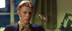 ahoradote:  David Bowie. The Man Who Fell to Earth, 1976, dir.  Nicolas Roeg.   