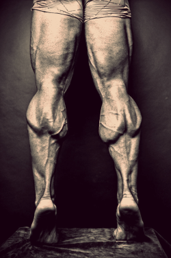 musclegods2:  Foot Pedestal III. View All Posts Of Foot Pedestals 