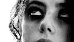 fridaynightheartache: So Perfect  Kaya Scodelario as Effy Stonem - Skins UK 3x10 &ldquo;Finale&rdquo; (26/03/2009)