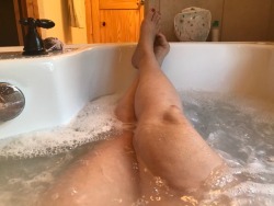 mamma-mia1:  Just a little vacation time jacuzzi tub fun. I need one of these at home!