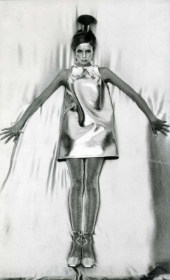 Twiggy  in space. 1966.