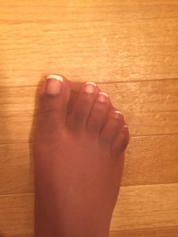 feet88:  What would you do with these ebony stockinged feet?  Posten😉