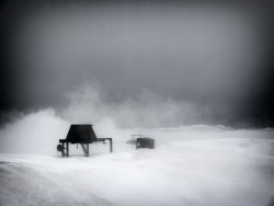 kkaragiannis:  snow fog and board @ Velouxi, Greece 