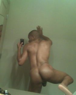 goodbussy:  This nigga stay on a4a…..holla at him, he give up the dick and ass daily. 