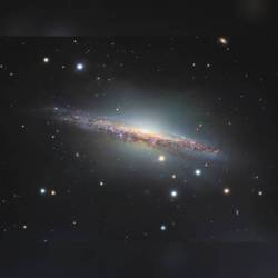 NGC 1055 Close-up #nasa #apod #eso #naoj #ngc1055 #spiralgalaxy #galaxy #stars #gas #dust #constellation #cetus #interstellar #intergalactic #universe #space #science #astronomy