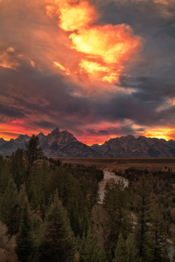 ponderation:  Grand Tetons Painted Sky by eyeofalens 