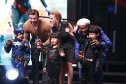 fourteenacross:  cylove318: little cap little Black Widow little Nick Fury  SAM JACKSON TAKING A SELFIE WITH THE KID AND A NICK FURY ACTION FIGURE I CAN’T 