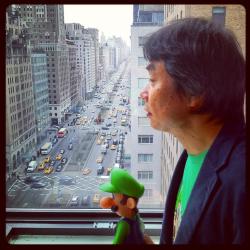 dubskhaos:  Miyamoto in NYC: Miyamoto recently popped by NYC for some Luigi good times. Just for one day… hell, for an hour even, I wanna hang out with Miyamoto. (Get in line buddy… ya big dreamer.)
