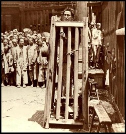 This prisoner&rsquo;s feet rest on pieces of wood or stone, which would have been removed one by one over the course of a few days. A piece of rope was wrapped around the victim’s neck, and finally, when they could no longer stand, either their neck
