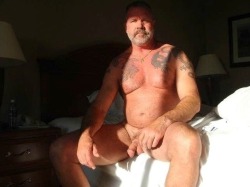 daddyworship:  yeahâ€¦ I am looking at you, Daddy. See how hardÂ  I am?
