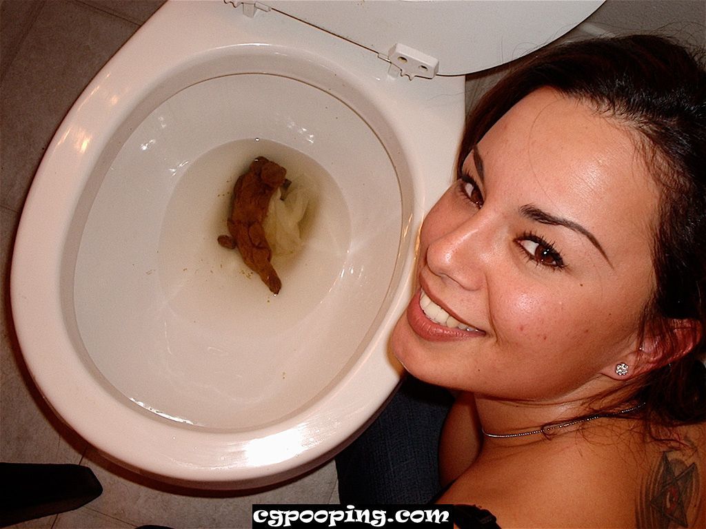 College girls pooping scat