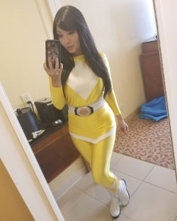 ani-mia: Come find me at the @previewsworld booth today at @baltimorecomiccon 10am-12pm Signing 3pm-6pm Signing  Cosplay by @dekamexicanhttps://www.instagram.com/p/BoUHWH0nwJ9/?utm_source=ig_tumblr_share&amp;igshid=1dlpine4w6uvg 