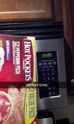 Perfect time for 2 hotpockets :D