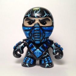 xombiedirge:  Sub-Zero &amp; Scorpion by Forces of Dorkness