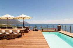 thecwst:   The Cape View Clifton in South Africa is quite the spot. More info here. 