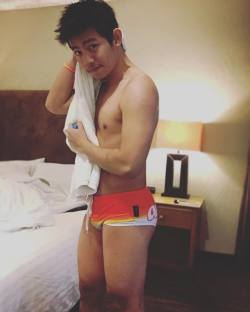 maxxie1129:  excited to try out my new ausiebum swim trunk only to hurt my shoulder while swimming again 😒 (at Surfer Beach Hotel)