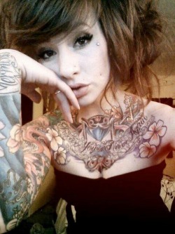 tattoed-babes:  Tattoed girl