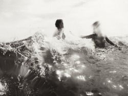 loverofbeauty:  Bathers  by yumna al-arashi