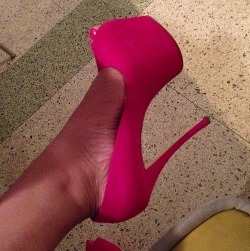Trying new heels!!! I just cant resist to this ones for tomorrows doctors appointment to check my boobs :0