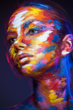 wire-man: silent-tundra:  jedavu:  Amazing Face-Paintings Transform Models Into The 2D Works Of Famous Artists by  Valeriya Kutsan  If this isn’t the tightest shit you’ve seen then get the hell out of my face.  I’ve reblogged this before, so I’m