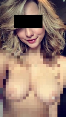 censored-by-chloe:  You’d give her all of your money in a heartbeat, wouldn’t you?