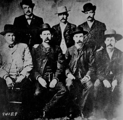 don56:  Dodge City Peace Commission 1883 Standing: W. H, Harris, Luke Short and Bat Masterson Sitting: Charlie Bassett, Wyatt Earp, Frank McLain and Neal Brown There have been many movies about them Here is a look at the real thing.