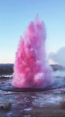 tinyplatinumrobot:  sixpenceee:  Marco Evaristti, Chilean artist, made the Icelandic geyser Strokkur eruption appear pink with red food coloring.   im picturing him dumping an entire bottle of red food colouring into a geyser and then running