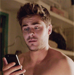 thatonebl0nde:  kaliforhnia:  when you’re in public and bae sexts you                 Pretty much