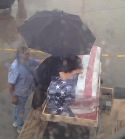 thatjeepgirl-crissey:  freetheshit-outofyou:  southernsideofme: RIP to all the Men and Women who gave their lives for us to be able to be “Free” I will always move this forward.    Awh):  Reblog, every single time , rip brother/sister