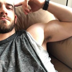 piledriveu:  how do u prefer ur opponent????above we have hairy men……big hairy chests……..serious smelly manly pits……beard or stubble faces…….huge fuckin monster arms……these are a man’s man…….they work out extra hard at the gym,