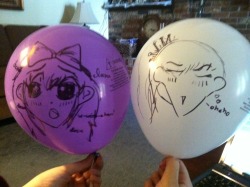 descriptively-angry:  I got a purple and white balloon from the grocery store and my sister drew monochrome on them