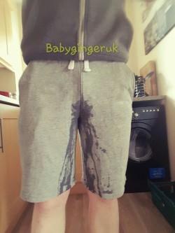 babygingeruk:  Because of my bedwetting my bladder has shrunk in functional capacity… and this is why I should wear nappies during the day… sometimes it’s hard to hold it! Time to clean the puddle up 