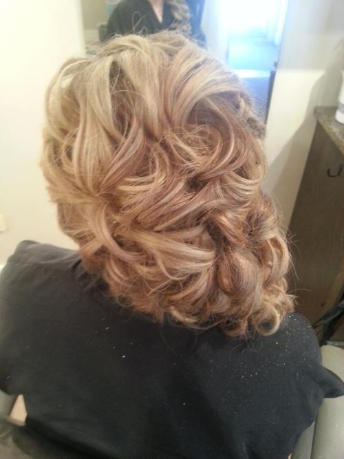 curly prom updos