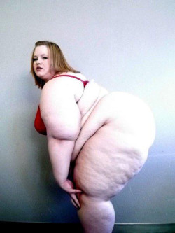 Nice profile pose Amanda/Foxy Roxxie 53-52-64 46D 5'4&quot; 400 lbs. 182 kg BMI 68.7  	 /- 