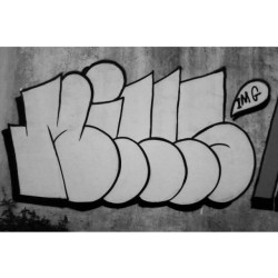 :3 #graffitiporn #boanoite #throwup #welovebombing #streetart #artrua #imgcrew