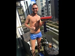 mixmashysmashup:  Stumbled upon this online. Hot guy in shiny shorts. 