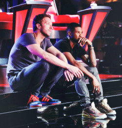 buckin-love:  Chris Martin &amp; Usher on The Voice (March 31, 2014)