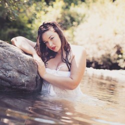 official-biancabombshell:  ‘Down by the River’  2010 Bianca Bombshell Portfolio Image by Cat Tetreault Photography #plusmodel #curvy #cattetreault #river #siren #biancabombshell