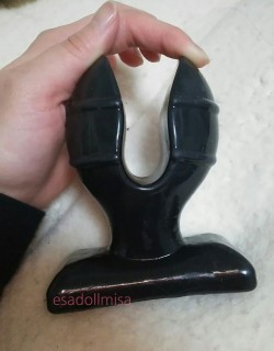 esadollmisa:  This plug is so convenient, it can be spread inside so it can stay long time. I put it and went to master’s home.  Then he raped me with this toy. Toy was moved in me so hard like fucking me, and made me cum. My juicy pussy couldn’t