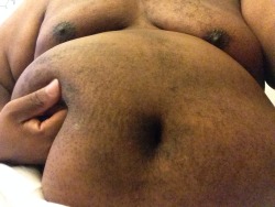 fatbearcub:  Soft doughy tummy tuesday   I want to sink various parts of my anatomy into that belly