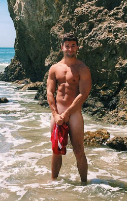 celebrityboyfriend:  Jake Miller takes off his swim trunks at beach 